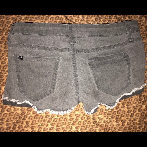 Shorts - Picture 2 of 3